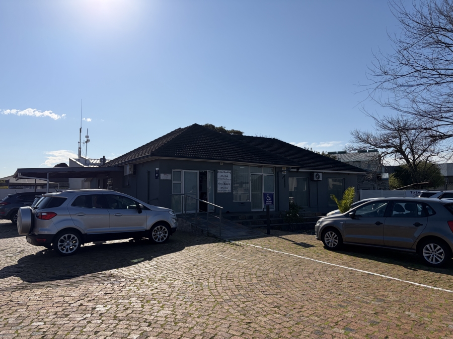 5 Bedroom Property for Sale in Springbok Park Western Cape